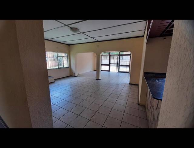 4 BEDROOM PROPERTY TO RENT IN BEYERS PARK